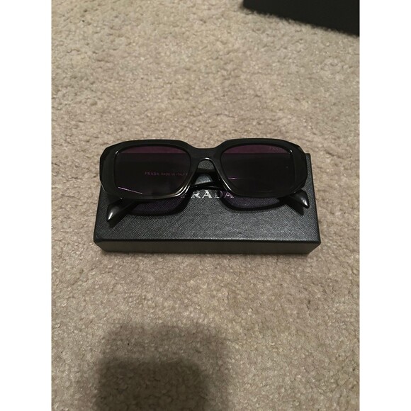 Designer sunglasses Black Frame Purple Lens 50-20-145 - Picture 2 of 5